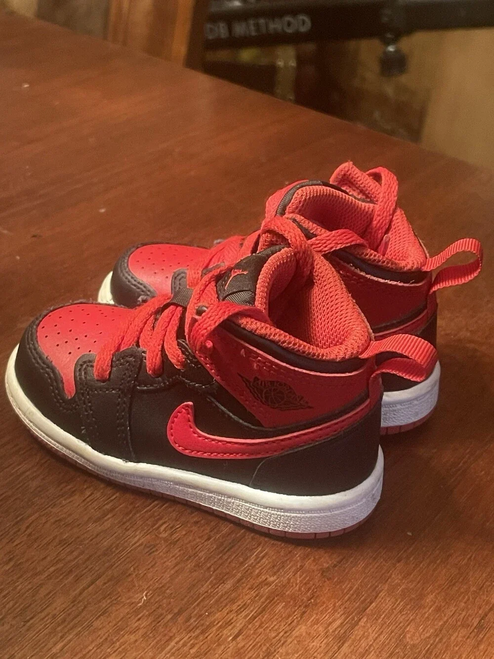 Nike Jordan 1 DQ8425-060 Mid Red Black Lace-Up Sneaker Shoes Kid's Youth US 5C